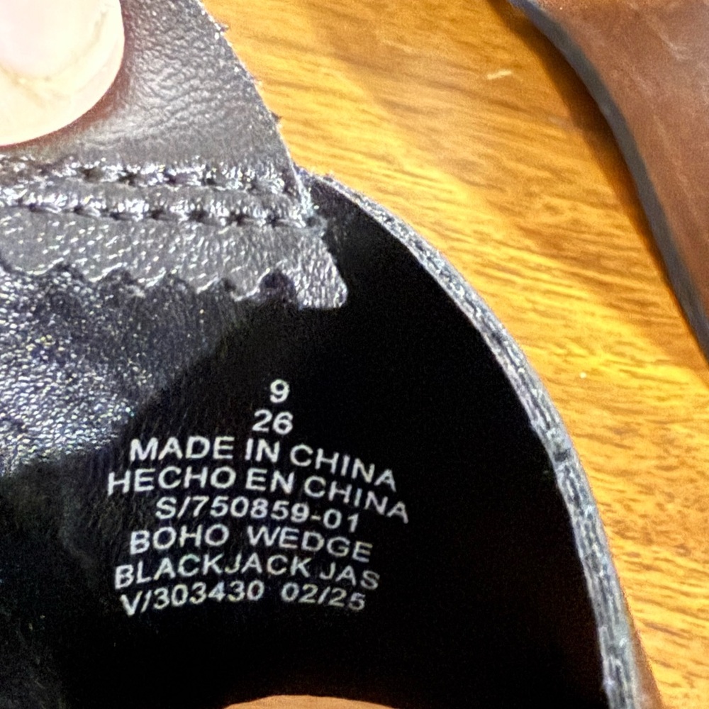 Old Navy Black and Brown Wedge Sandals - Picture 6 of 6